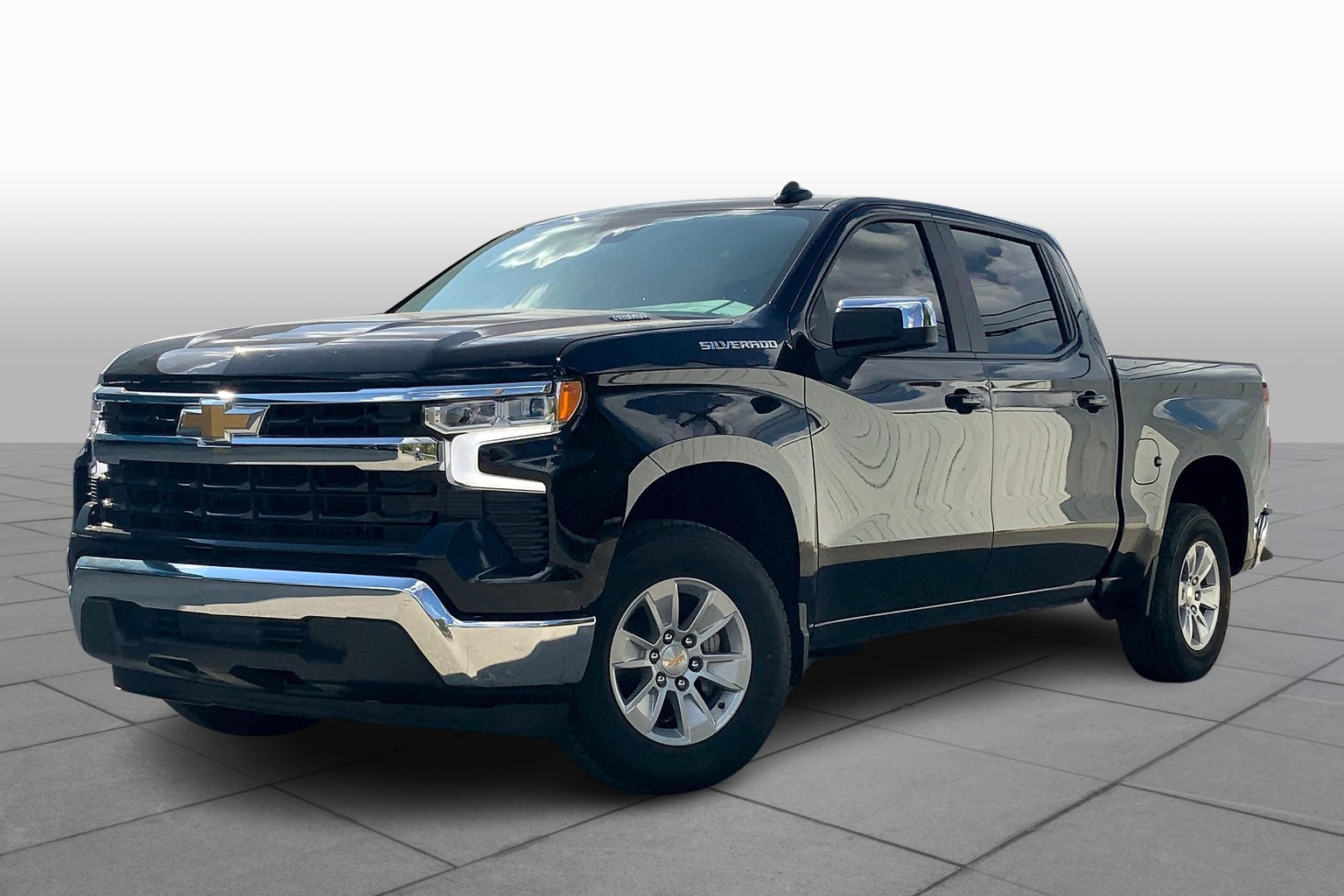 New 2024 Chevrolet Silverado 1500 LT Crew Cab in San Antonio